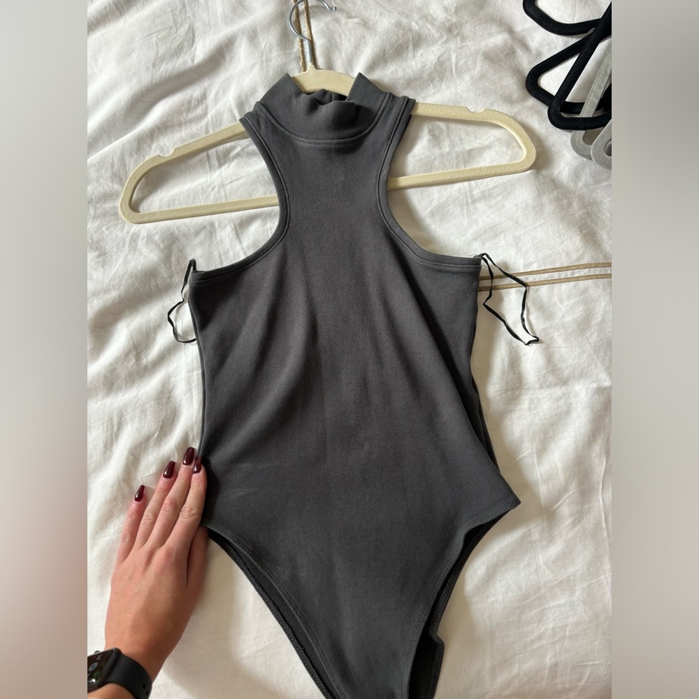 Zara Sleeveless Turtleneck Gray Ribbed Bodysuit